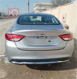 Chrysler 200